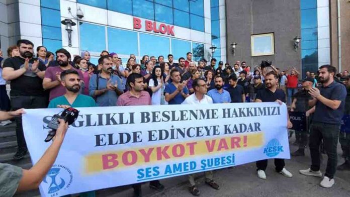 Diyarbakır'da yemek boykotu yapan sağlık emekçilerine silahlı saldırı