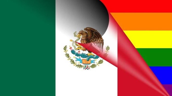 Meksika'nın tamamında eşcinsel evlilikler yasallaştı