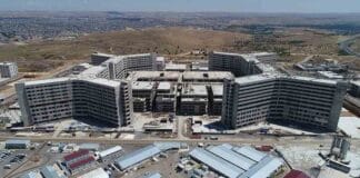 Antep Şehir Hastanesi inşaatında işçiler direnişe geçti