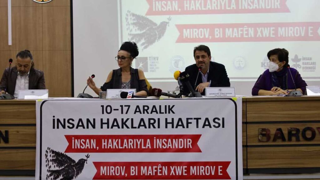 İnsak hakları haftasında Van barosundan Panel