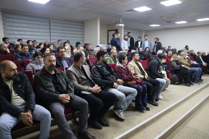 Belgefîlma “Kirasê ji Agir” a li ser jiyana Xalid Begê Cibirî li Wanê hat nîşandan