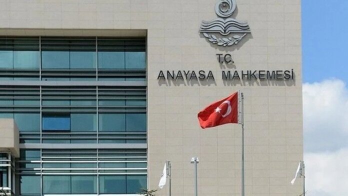 CHP, 11’inci Yargı Paketini AYM’ye götürdü