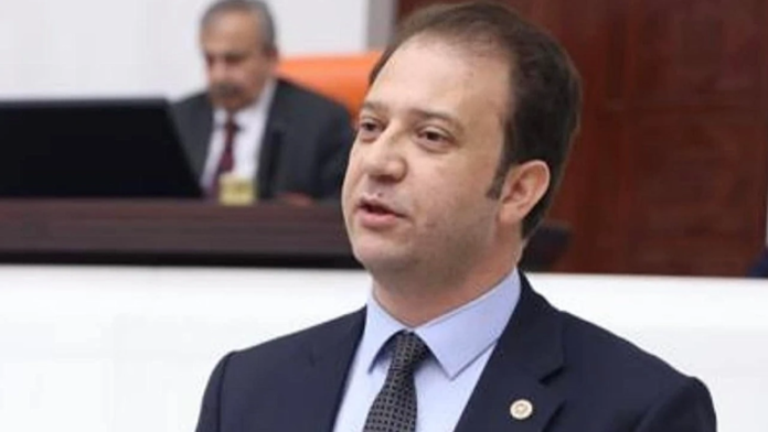 CHP'li Alp: Jandarma personeli polis kıyafetiyle kuyumcu aracı gasp etti