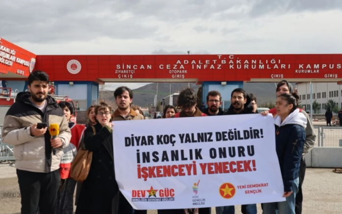 D.K. için cezaevi önünde protesto: İşkence ve kötü muamele iddiaları araştırılsın