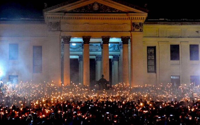 Küba insanlığı savundu, şimdi insanlık Küba için ayağa kalkmalı