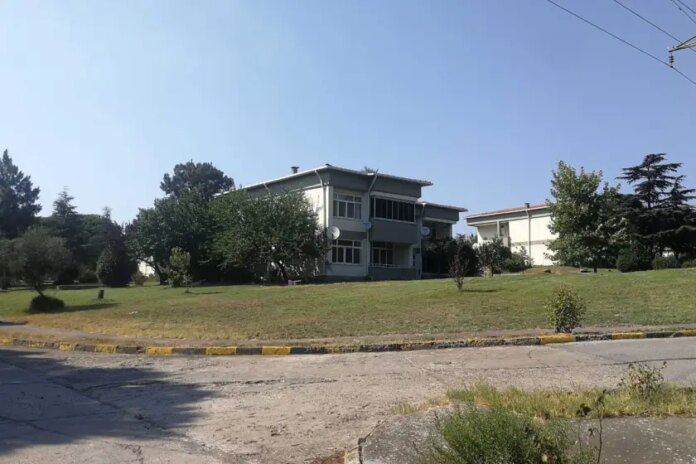 PETKİM, işçinin lojmanına göz dikti 