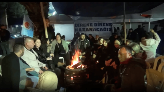 Soma Termik Santralinde ücretsiz izne çıkarılan 87 işçi eylemlerine devam ediyor