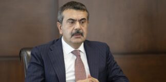 Yusuf Tekin açıkladı l 'Laiklik bildirisine dava açtım'