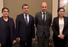 Mazlum Abdi ve beraberindeki Rojava heyeti Fransa Dışişleri Bakanı Barrot ile görüştü Mazlum Abdi başkanlığındaki Rojava heyeti Fransa Dışişleri Bakanı Barrot ile görüştü