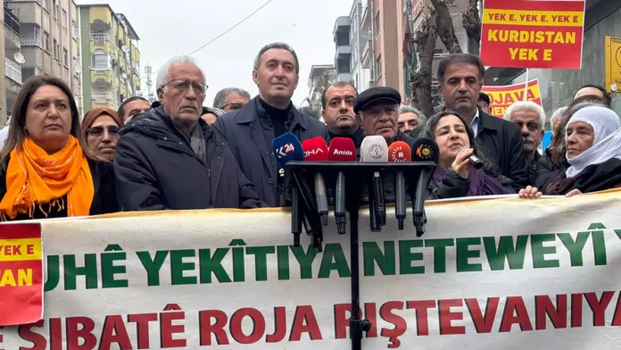 Rojava protestoları: Diyarbakır’da binlerce insan yürüdü