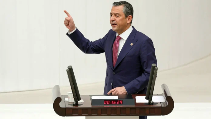 Aralarında Özgür Özel'in de yer aldığı milletvekillerine yeni dokunulmazlık fezlekeleri TBMM'ye gönderildi