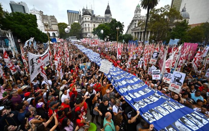 Arjantin’de darbenin 50. yılında on binler Milei’ye karşı