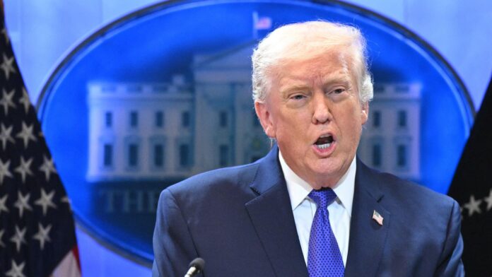 Trump’tan yeni açıklama: Saldırılar çok iyi gidiyor, 42 gemiyi vurduk