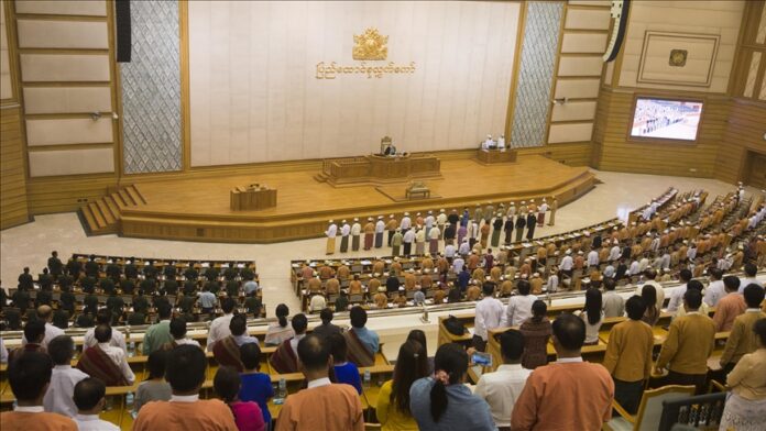 Myanmar’da darbeden sonra ilk kez parlamento toplandı