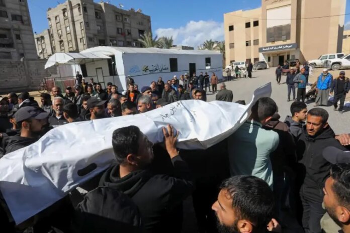 İsrail'in Gazze'ye saldırısı sonucu 3 Filistinli hayatını kaybetti