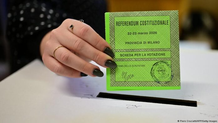 Sağcı Meloni'nin yargı reformu | İtalya'da anayasa değişikliği için referandum