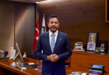 Tutuklu Beşiktaş Belediye Başkanı Rıza Akpolat davadan beraat etti, itirafçıya 212 milyon TL ceza Tutuklu Beşiktaş Belediye Başkanı Rıza Akpolat davadan beraat etti, itirafçıya 212 milyon TL ceza