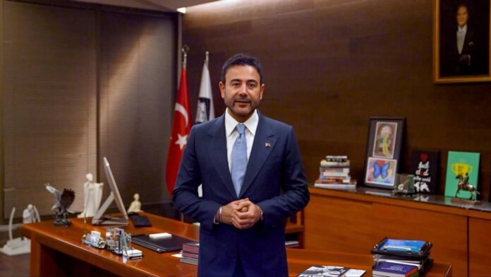 Tutuklu Beşiktaş Belediye Başkanı Rıza Akpolat davadan beraat etti, itirafçıya 212 milyon TL ceza