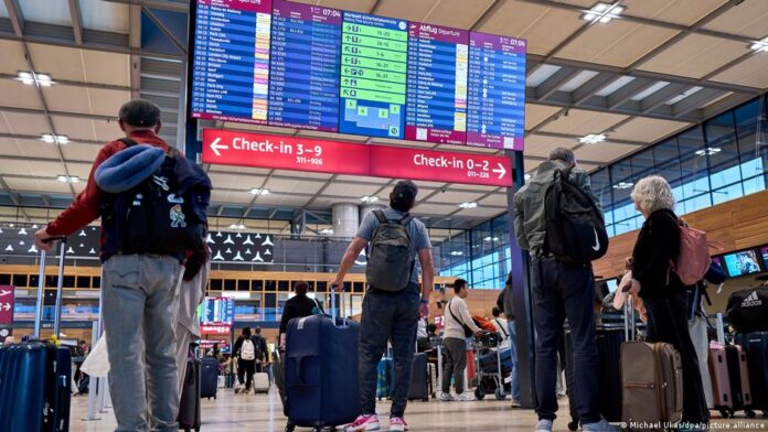 Almanya'da uyarı grevi: Berlin havaalanında tüm uçuşlar iptal