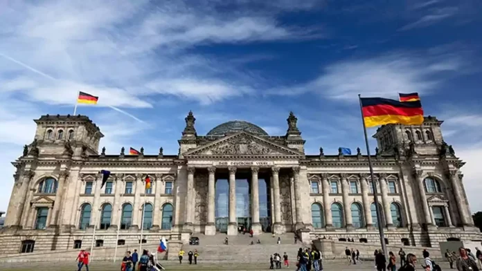 Federal Meclis uzmanları: İran savaşı uluslararası hukuka aykırı