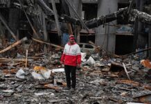 Kızılhaç: Savaş'ın başlangıcından bu yana İran'a ilk yardım sevkiyatı teslim edildi