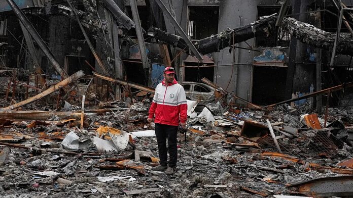 Kızılhaç: Savaş'ın başlangıcından bu yana İran'a ilk yardım sevkiyatı teslim edildi