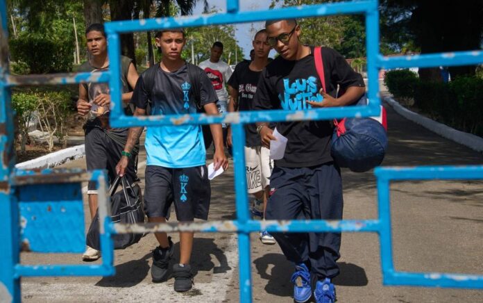 Küba, Kutsal Hafta nedeniyle 2 bin 10 mahkumu tahliye ediyor