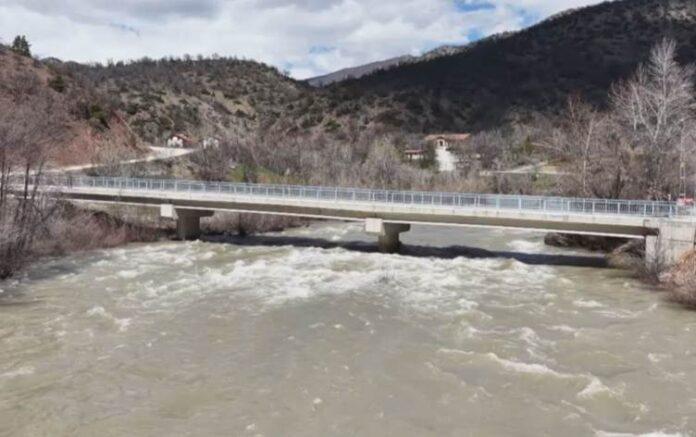 Li Dêrsimê asta ava çeman bilind bû: Gelek seyrangeh di bin avê de man
