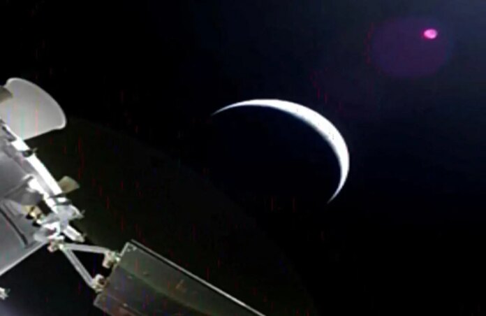 NASA'nın Artemis II görevinde Ay'ın arkasında 40 dakika sinyal kesintisi