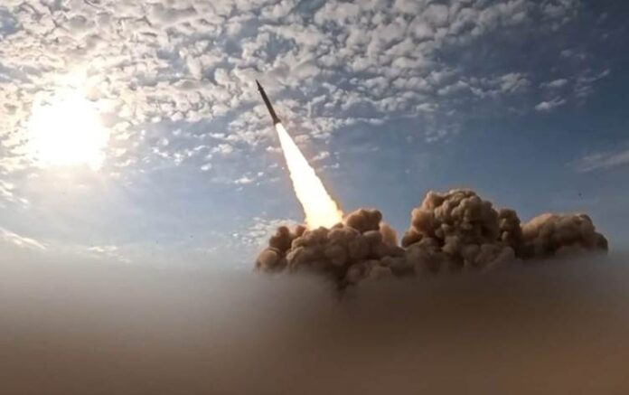 RAPOR - Îran baregehên xwe yên ku hatine bombebarankirin di cih de temîr dike