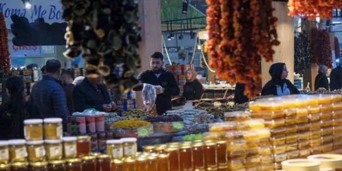 Asgari ücret araştırması: 2 bin kişiye soruldu, her 4 kişiden 3'ü zam istiyor