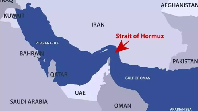 Diplomaside Çıkmaz: ABD Hürmüz Boğazı'nda Ablukayı Sürdürürken İran Üç Gemiye Ateş Açtı