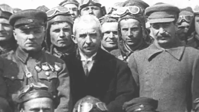 Di Sedsala Dawî De Kurd û Kurdistan û Dewletên Sosyalistan!