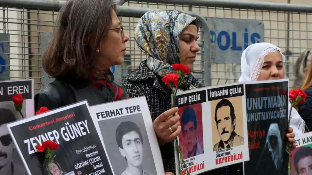 Cumartesi Anneleri / İnsanları